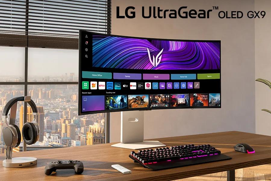 The 240Hz OLED Smart gaming monitor that’s ahead of the (800R) curve